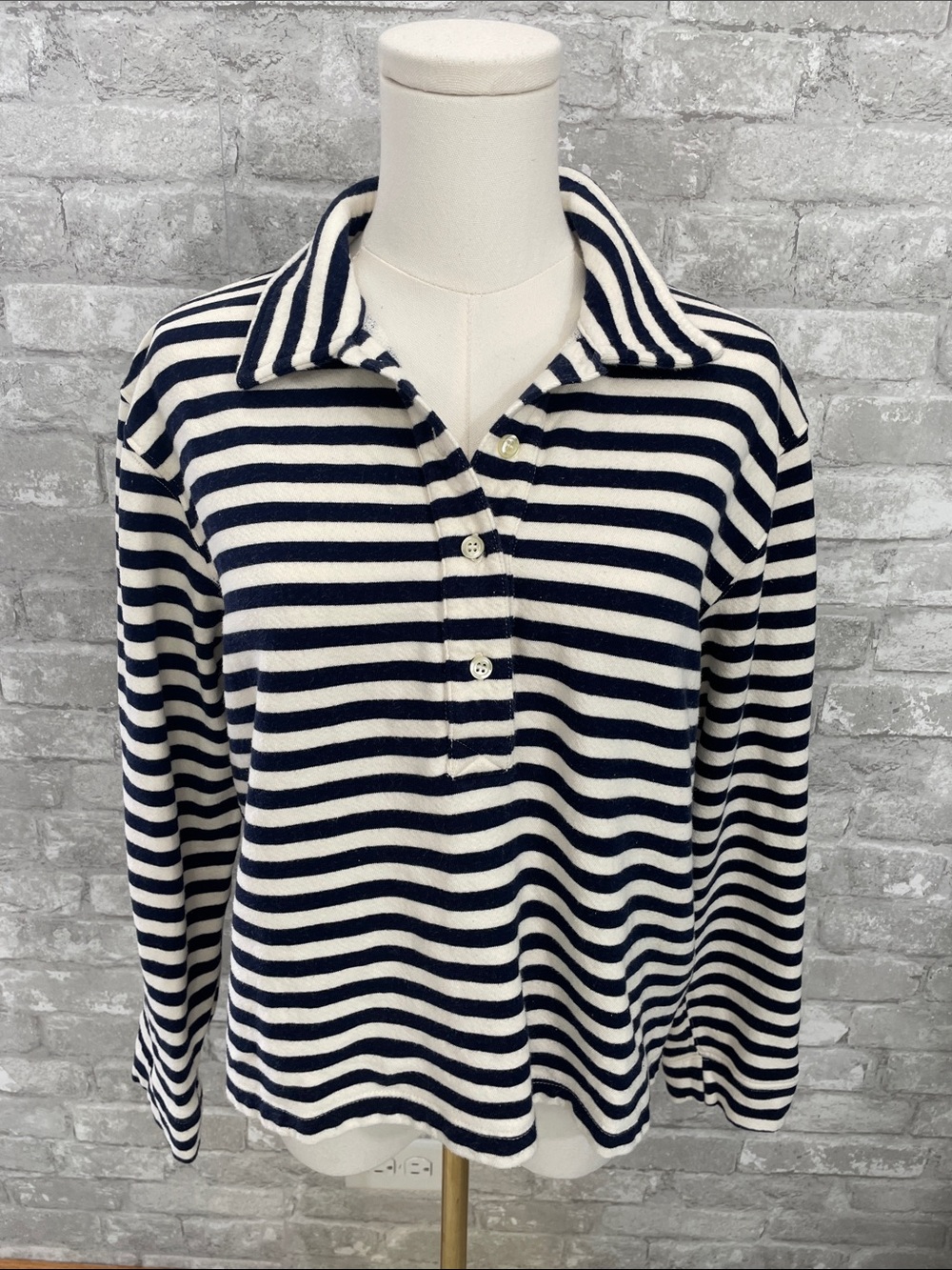 THE GREAT. The Rugby Sweatshirt in Navy Sailor Stripe